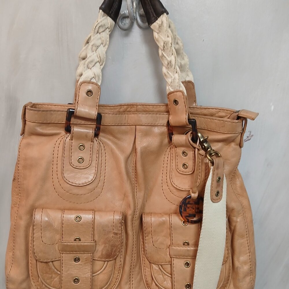 Elliott Luca Luxury Saddle Bag - Picture 1 of 12